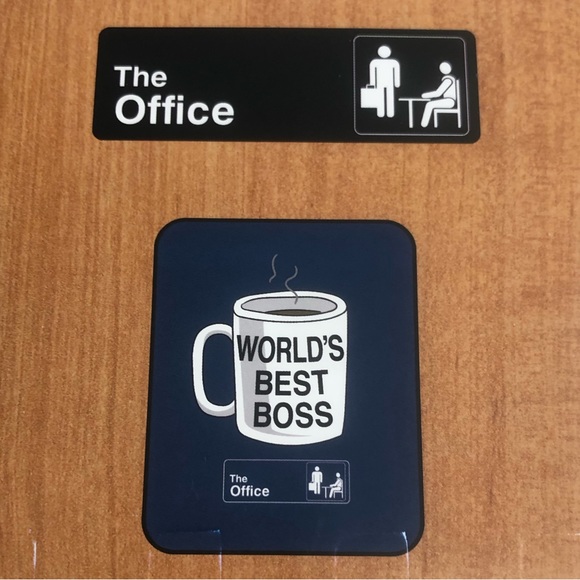 Throw plush cozy soft The Office World Best Boss  blue.  50in x 60 in . - Picture 3 of 3